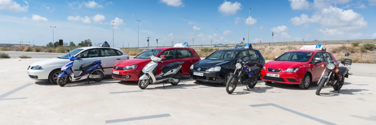 Vehículos de Autoescuelas Siglo XXI