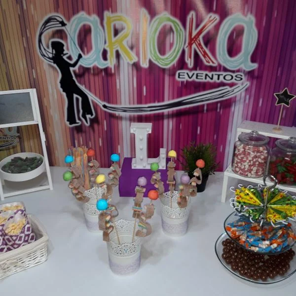 Mesa dulce preparada por Carioka Eventos