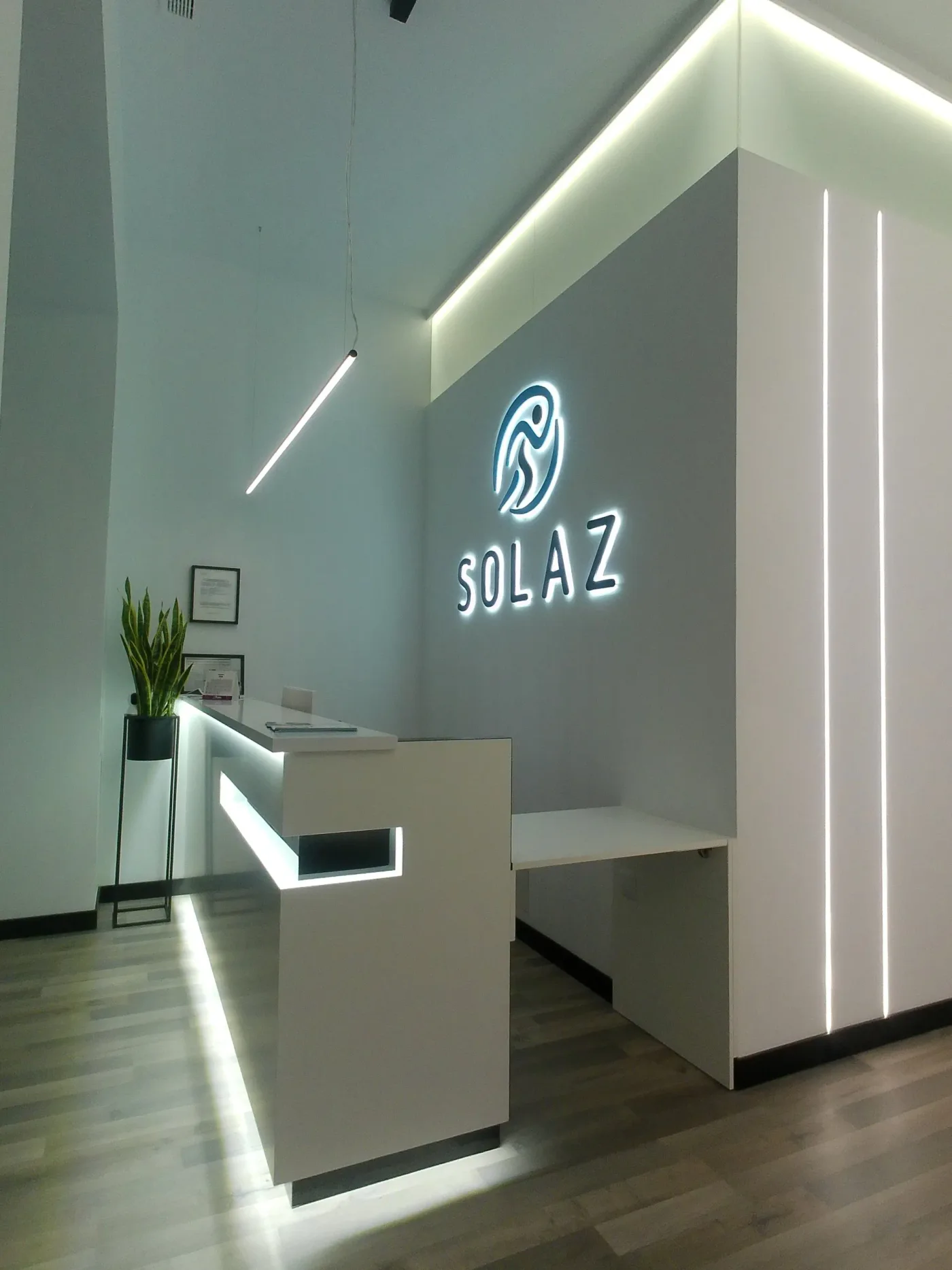 Recepción real de Clínica Solaz en Alicante