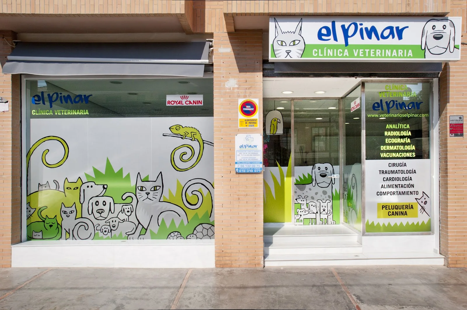 Fachada de la Clínica Veterinaria El Pinar