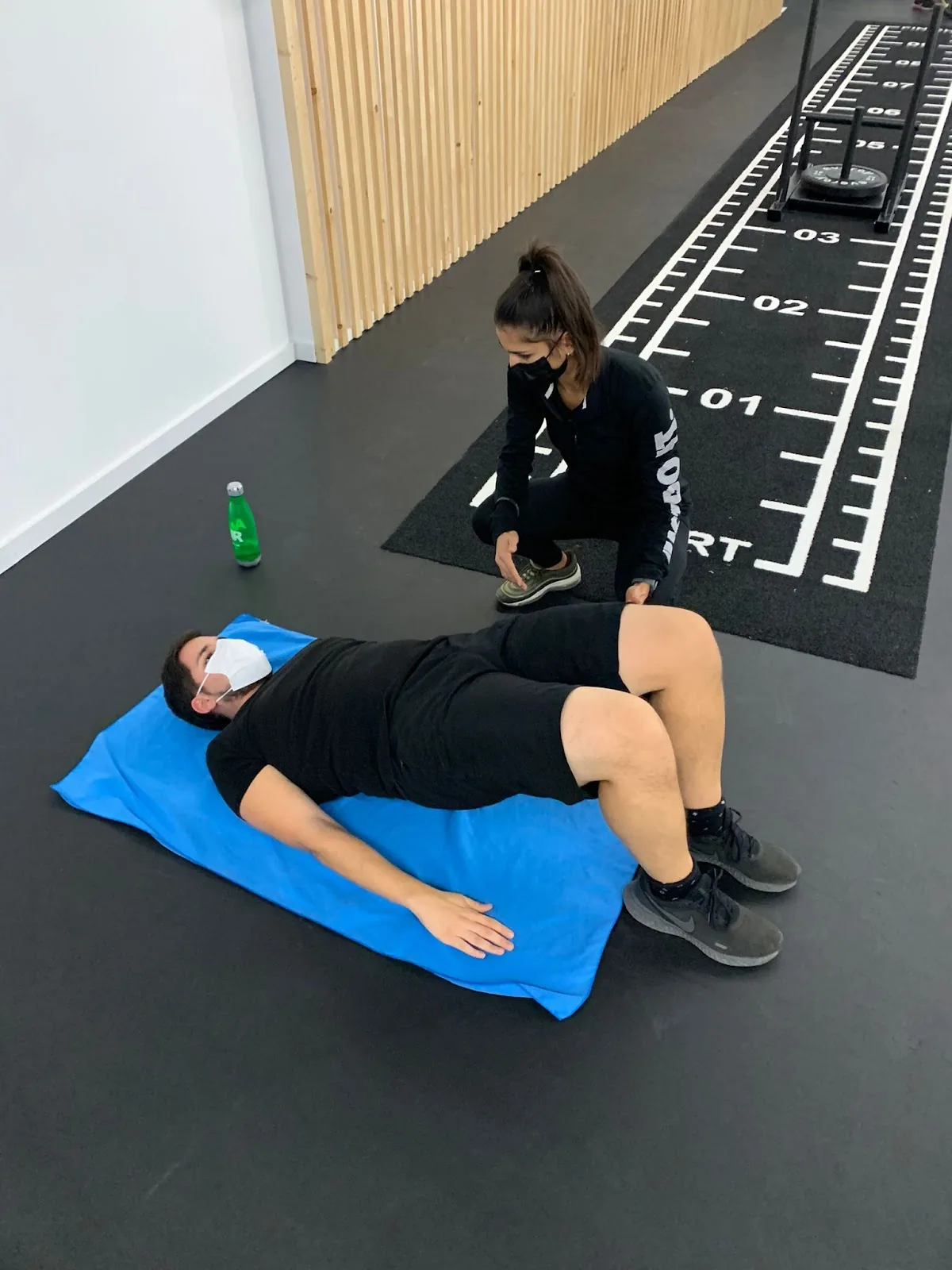 Sesión de fisioterapia en el centro