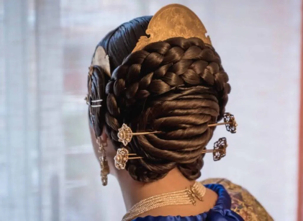 Fallera · Marta Parra Peluquería y Belleza