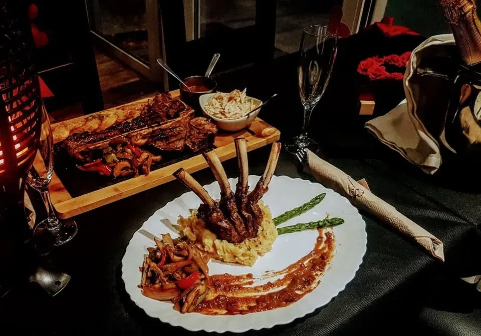 Platos servidos en NoR Nordic Food & Steakhouse