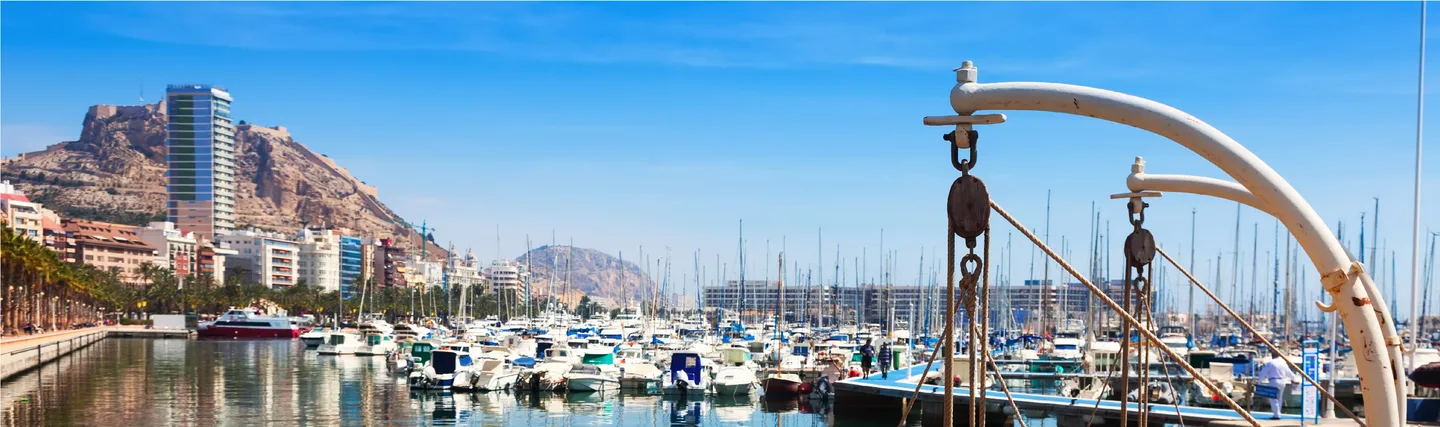 Vistas del Puerto de Alicante desde Panoramis
