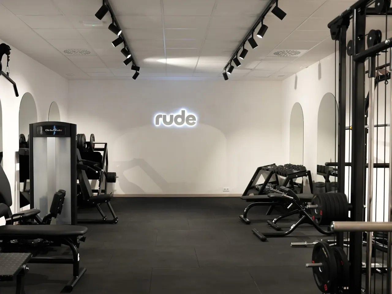 Sala de entrenamiento real de Rude Athletes