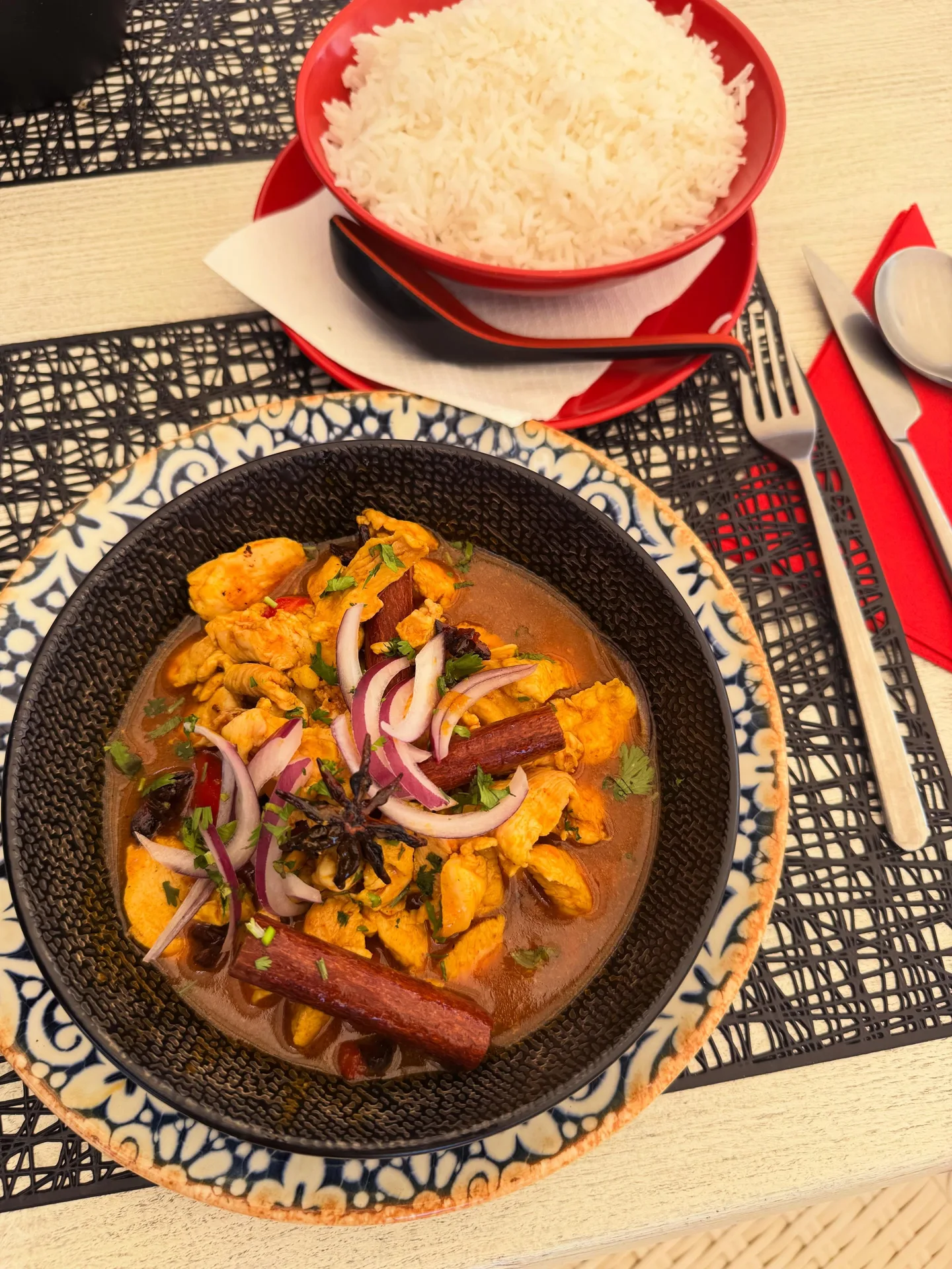 Plato de cocina tailandesa publicado por The Red Zone