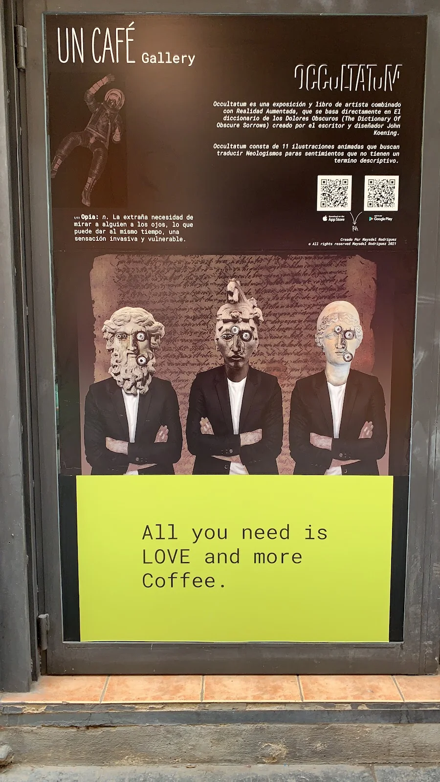 El cartel de la galería en el escaparate