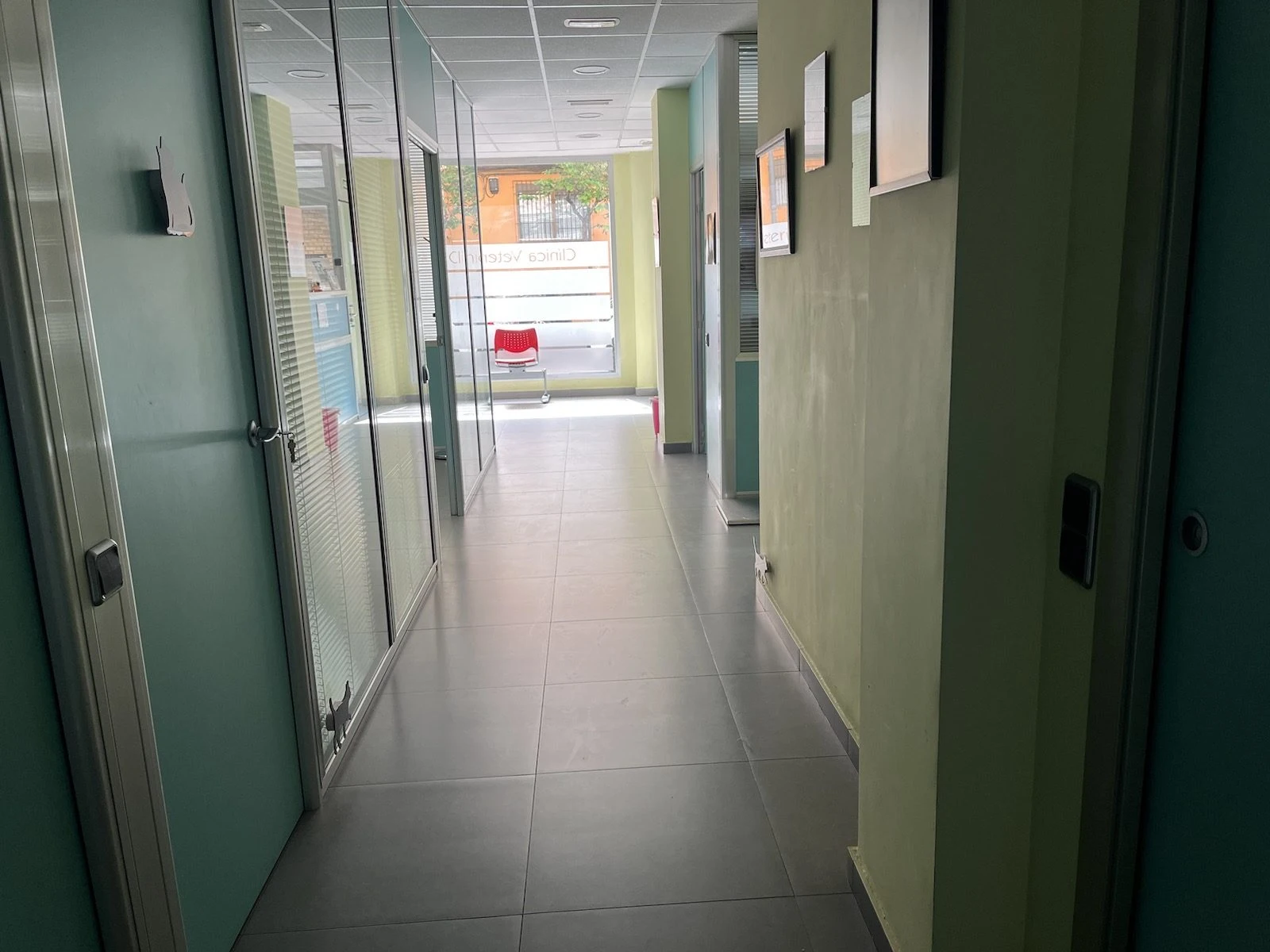 El interior de la clínica