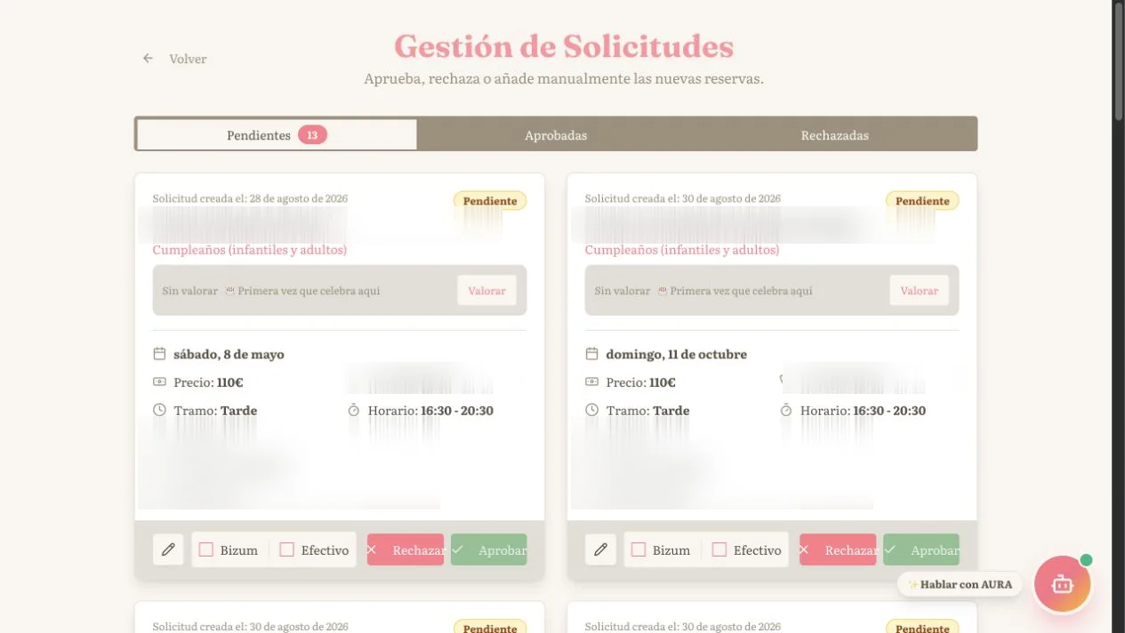 Historial de clientes y solicitudes en un sistema real
